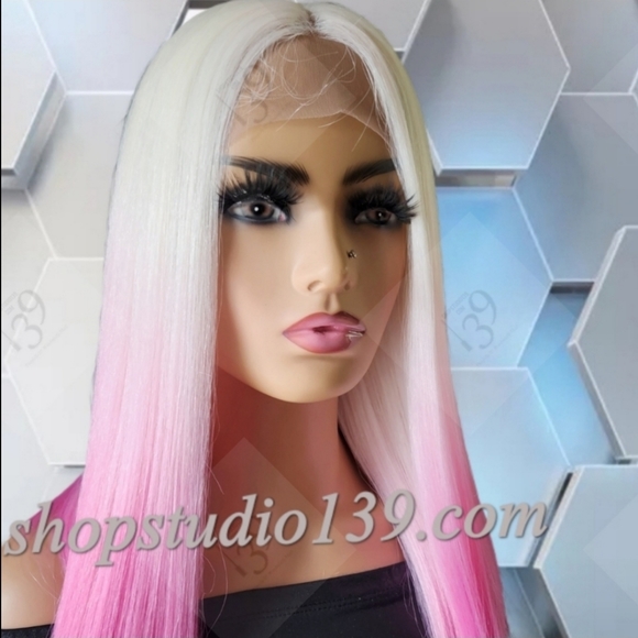 Blonde and pink lace front wig - Picture 3 of 4